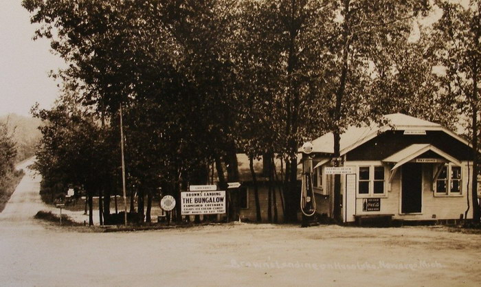 Postcard Rppc Oil Gas Service Station Hess Lake Newaygo